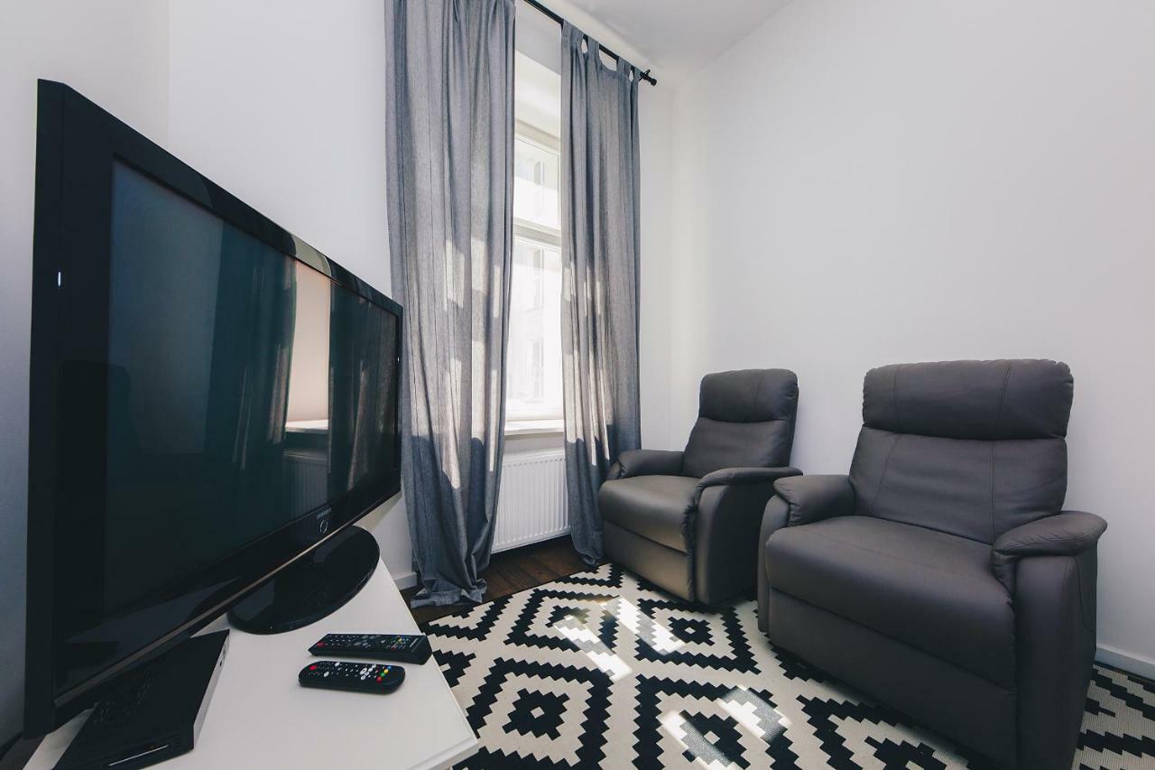 Apartment Shortstaypoland Noakowskiego Warsaw