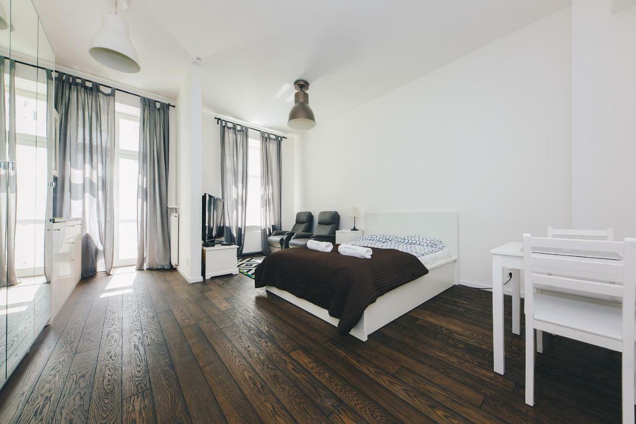 Shortstaypoland Noakowskiego Апартаменти